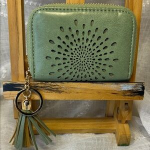 Aphison NWOT keychain accordion wallet